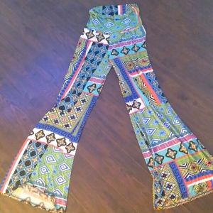 Tinley patchwork print wide leg bellbottom pants sz M/L